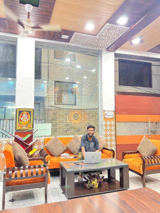 Shanti Hostel And Garden Cafe Rishikesh Exterior photo