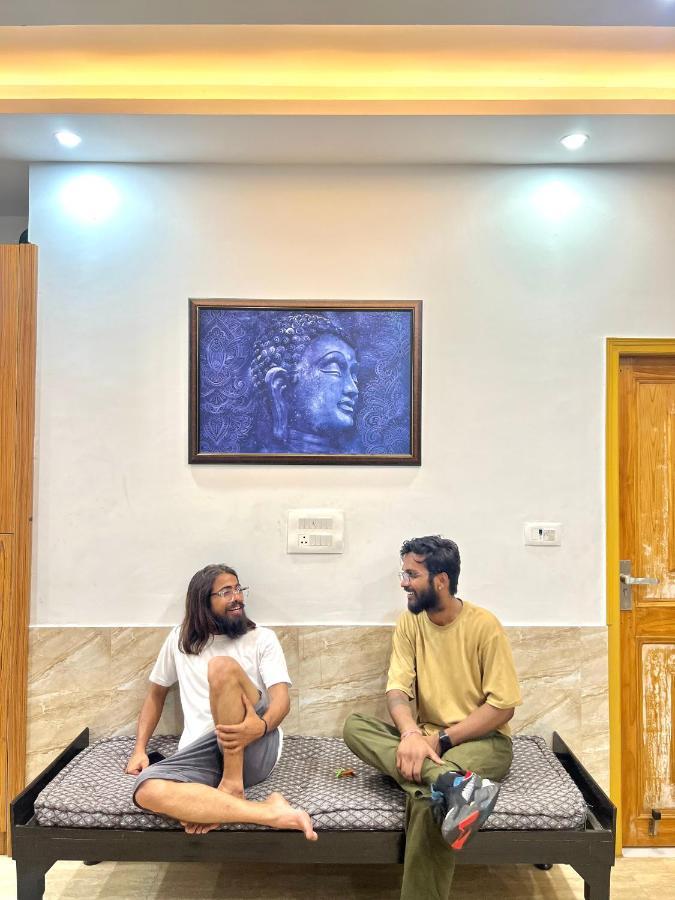 Shanti Hostel And Garden Cafe Rishikesh Exterior photo